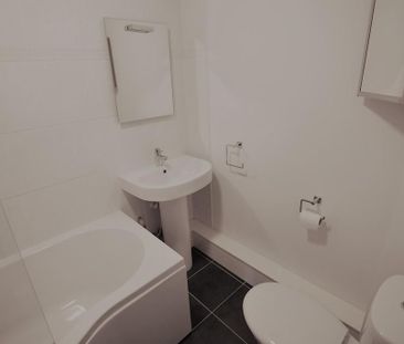 2 bedroom apartment to rent - Photo 6