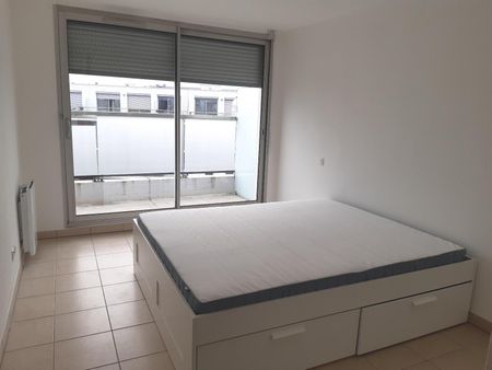 Location Appartement 2 pièces 40m² BORDEAUX 33300 - Photo 2