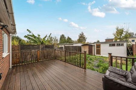 Courtenay Avenue, Harrow, HA3 - Photo 3