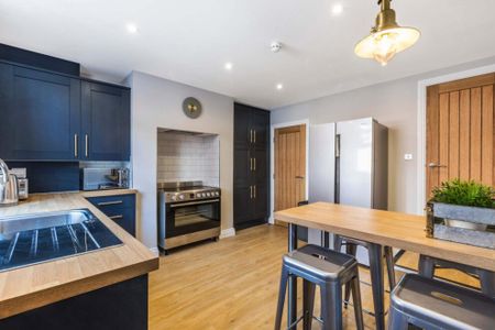 64 Royal Park Road, Leeds, LS6 1JJ - Photo 3