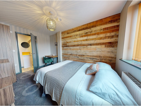 1 bedroom in a flat share to rent - Photo 1