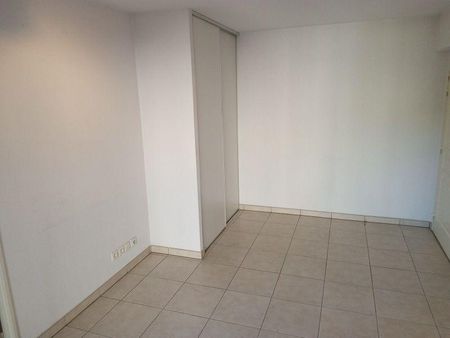 Location Appartement 2 pièces 45m² LE CANNET 06110 - Photo 2