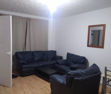 3 Bed Semi-Detached House, Eastpark Close, M13 - Photo 1