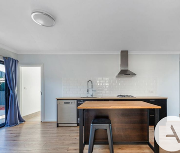 9 Nellie Street, Googong NSW 2620 - House For Rent | Domain - Photo 6