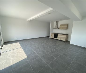 Location Appartement 3 pièces 76m² - Photo 6