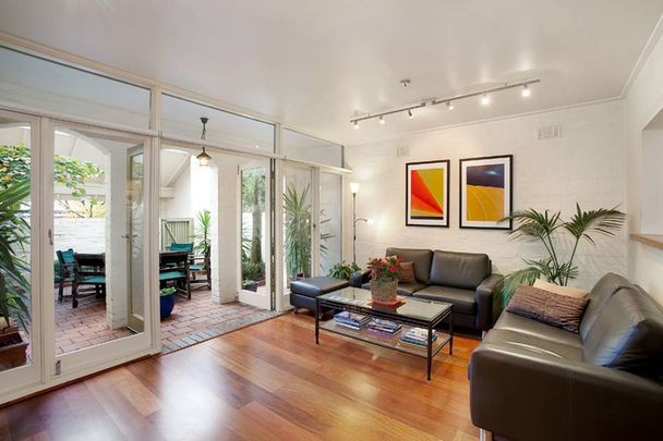 1/12 The Boulevard HAWTHORN - Photo 1