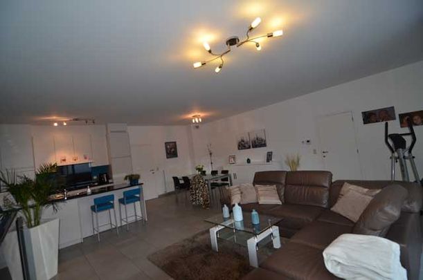 Hedendaags gelijkvloers appartement in het centrum van Turnhout - Photo 1