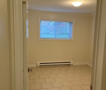 Lasalle 3 1/2 rénové avec électroménagers - Photo 3