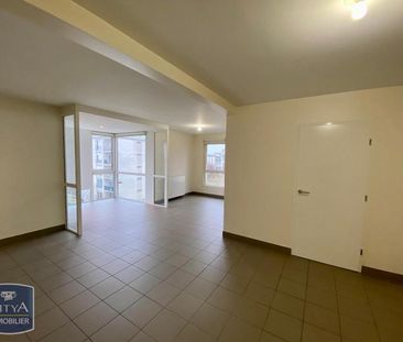Location Appartement 4 pièces 106m² ST PIERRE DES CORPS 37700 - Photo 1