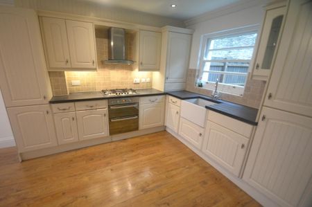 3 bedroom terraced house to rent - Photo 5