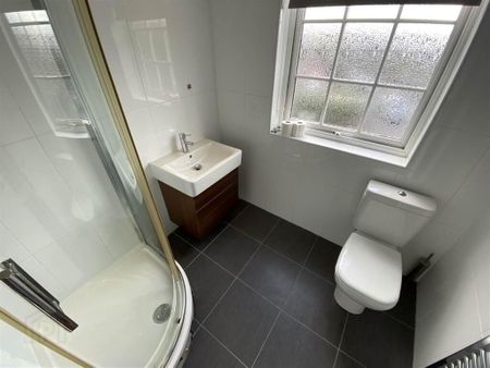 3 Priory Park, Off Bangor Road, Holywood, BT18 0LG - Photo 5