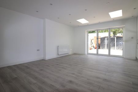 2 bedroom terraced house to rent - Photo 3