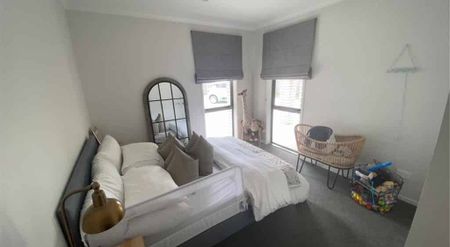 4 Bedroom Family Home - Photo 3