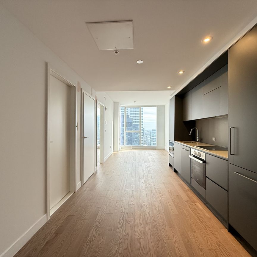 Superbe 3 ½ neuf, 1 chambre, semi-meublé, avec stationnement et rangement inclus. - Photo 1