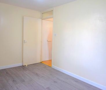 1 bedroom ground floor flat to rent - Photo 3