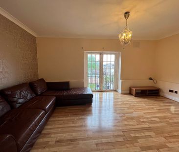 2 Bed Flat, Regal Row, SE15 - Photo 1