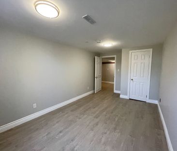 For Lease - 334 Stevenson Road Unit# Lower, Oshawa, Ontario - Photo 2