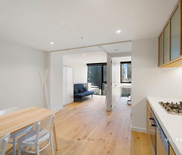 EXQUISITE FURNISHED LARGE DESIGNER APARTMENT - COLLINS HOUSE - Photo 1