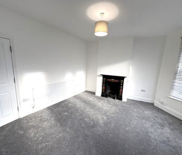 A Newly modernised Three-Bedroom Terraced home - Photo 2