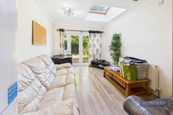 7 bedroom House To Let - Photo 1