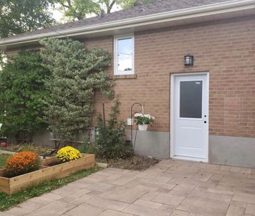 For Lease - 8 Hazelglen Avenue, Toronto, Ontario - Photo 3