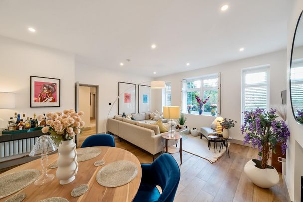 3 bedroom Flat To Let - Photo 1