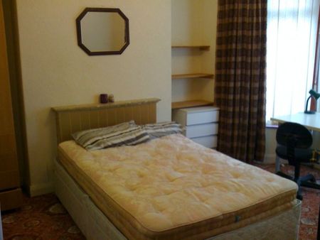 House in Lancaster - Photo 5