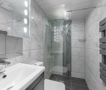 4 bedroom detached house to rent - Photo 2