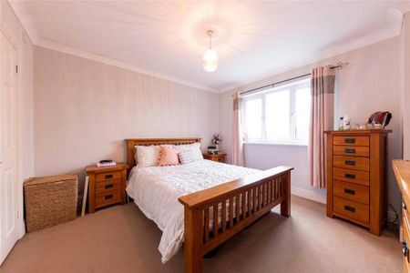 4 bedroom detached house to rent - Photo 3