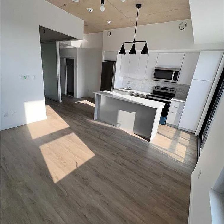 For Lease - 7 Erie Avenue Unit# 608, Brantford, Ontario - Photo 1