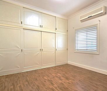 5-BEDROOM BRICK HOUSE FOR RENT - Photo 4