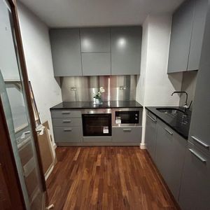 1 Bed Flat, William Jessops Way, L3 - Photo 2