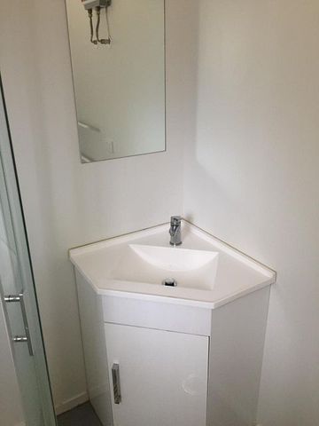 Ready to move in - fully furnished unit - Photo 5