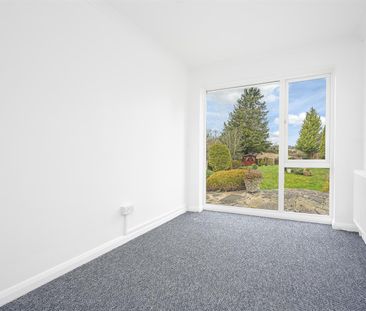 To Let 4 Bed Bungalow - Detached - Photo 2