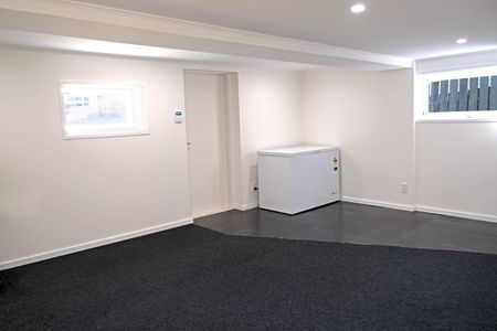 Family home in Glen Innes - Photo 3