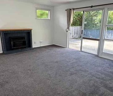 Tidy house ready for move - Photo 3