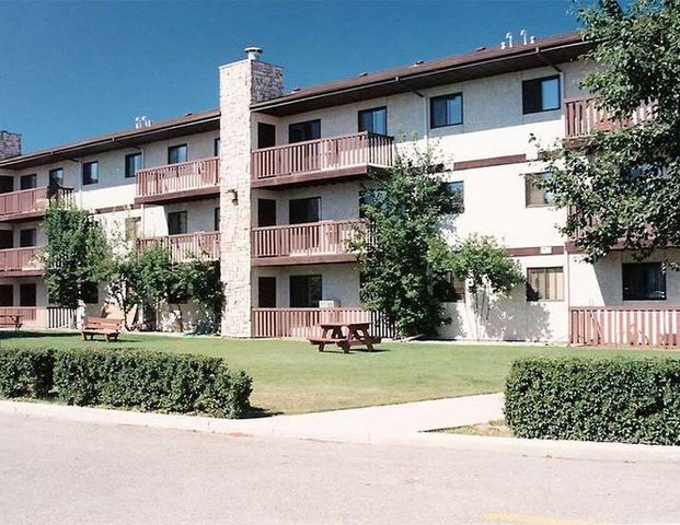 Heritage Apartments | 712 Heritage Lane, Saskatoon - Photo 1