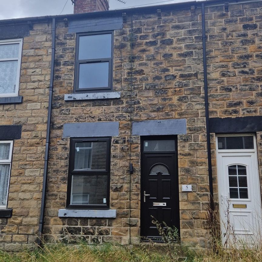 To Let – Rhodes Terrace, Barnsley S70 - Photo 1