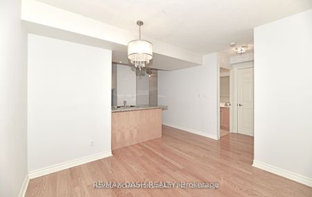 270 Wellington Street W #805 - Photo 5
