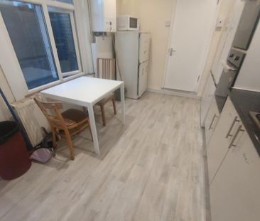Room in a Shared House, St. Pauls Road, N17 - Photo 5