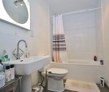York Road, Guildford, Surrey, GU1 4DF - Photo 5