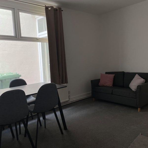 Bonville Tce, Swansea, SA1 - Photo 1