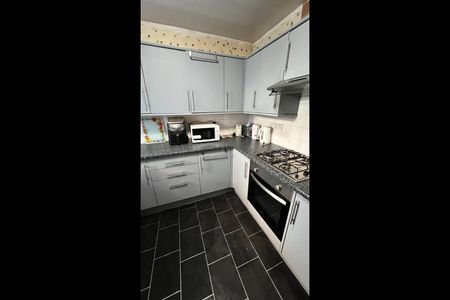 Room in a Shared House, Bellamy Road, L4 - Photo 5