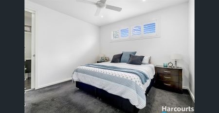 Everything On Your Doorstep! - Photo 3