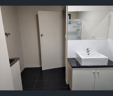 1/16 Marungi St, Shepparton, Vic 3630 - Photo 5