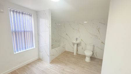 St. Pauls Road, Preston - Photo 4