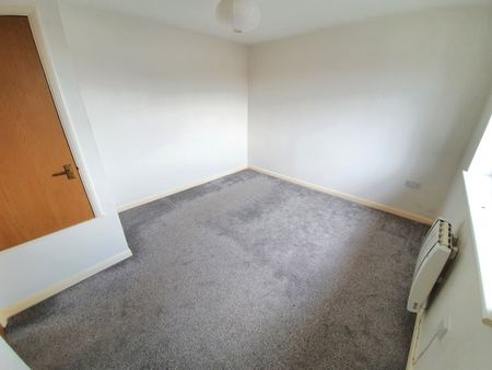 Railton Jones Close, Bristol, Stoke Gifford - Photo 2