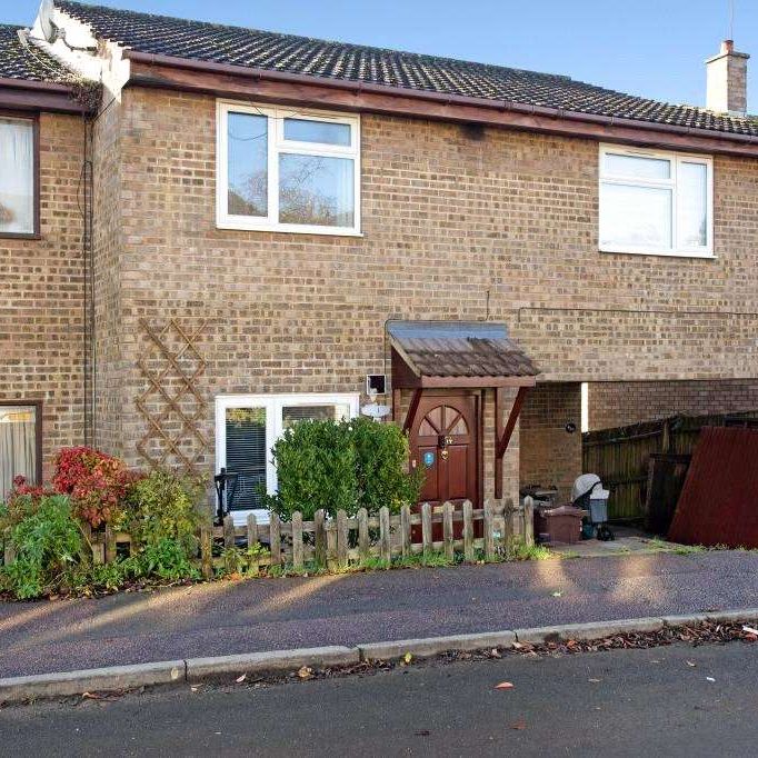 Delightful two bedroom end of terrace house situated between Harpenden and Wheathampstead - Photo 1