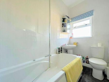 2 bedroom terraced house to rent - Photo 3