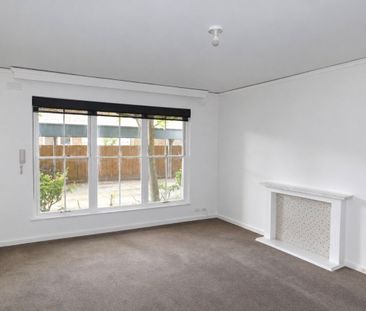 3/8 Elphin Street, Ivanhoe - Photo 1